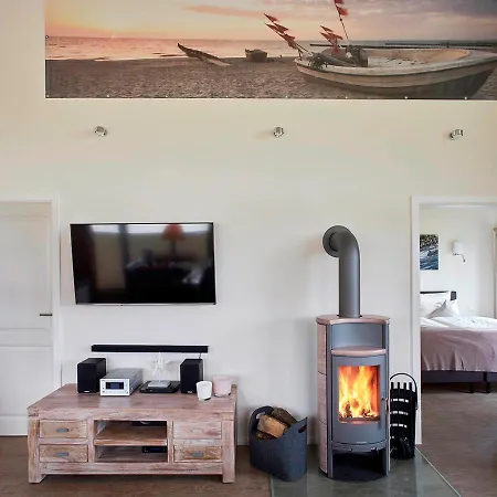 Holiday home Luxuswellnesshaus Seebrise Bliesdorf