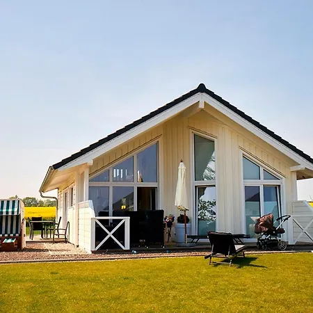 Luxuswellnesshaus Seebrise Holiday home Bliesdorf