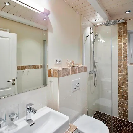 Luxuswellnesshaus Seebrise * Bliesdorf